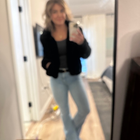 Meet your Posher, Zoe - Picture 1 of 1